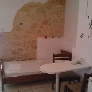 Studio 10 Minutes From The Center Of Heraklion. Appartement Héraklion